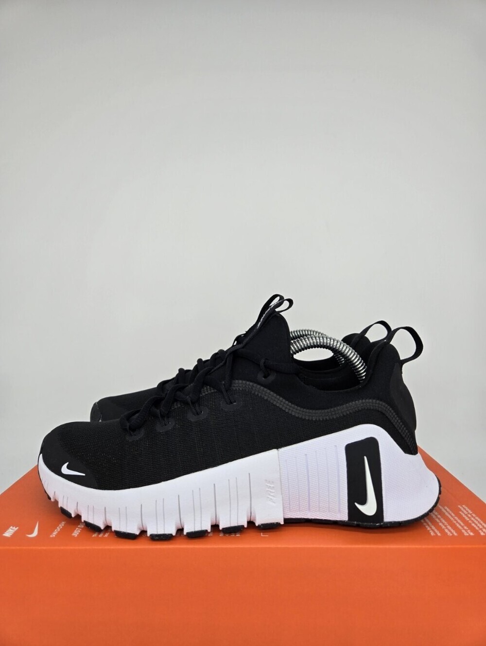 Nike Women's Free Metcon 6 FJ7126-001 Black White Workout Shoes Size 10